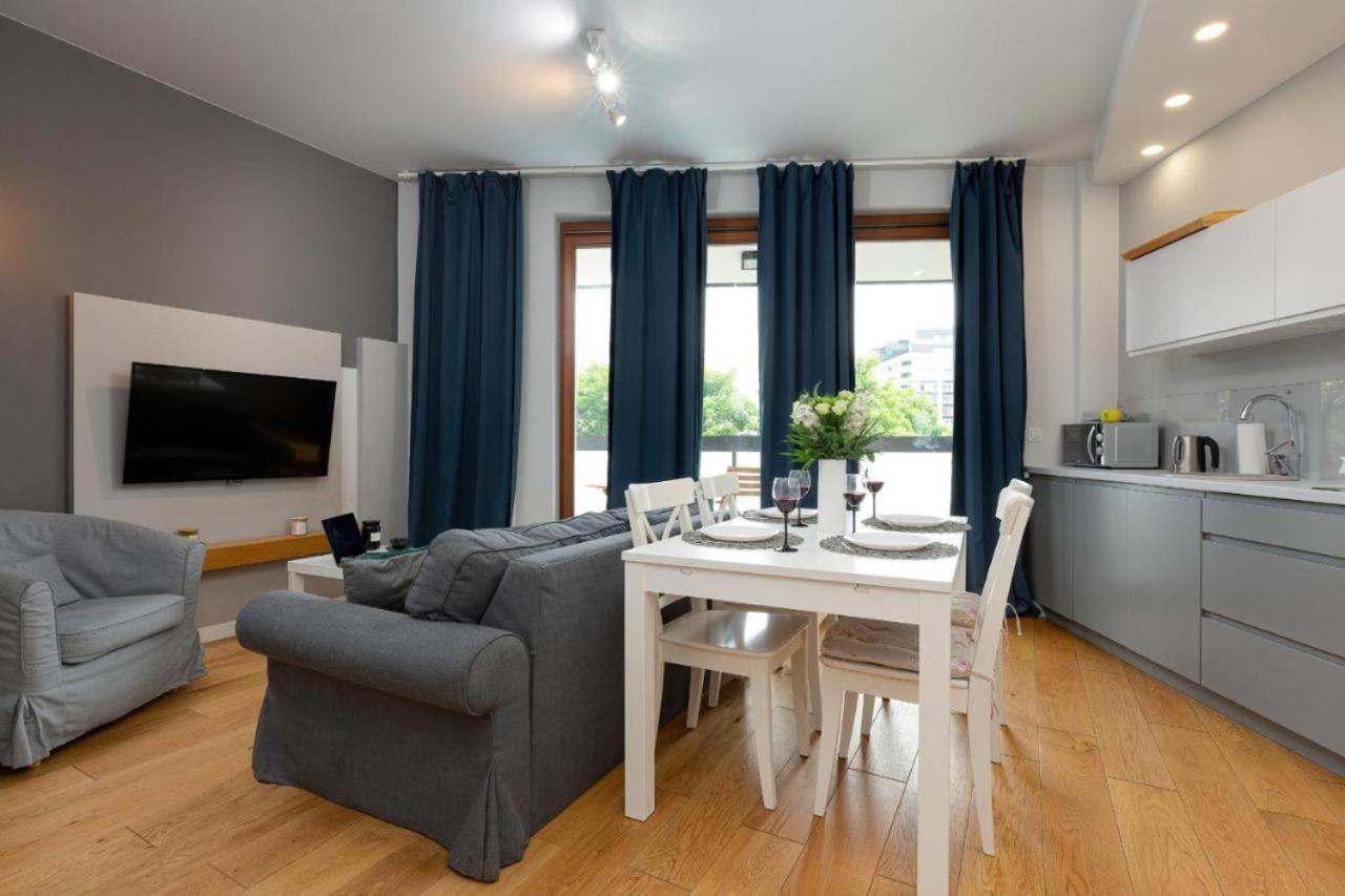 ורשה Modern Apartment With Pool Near Golden Terraces מראה חיצוני תמונה